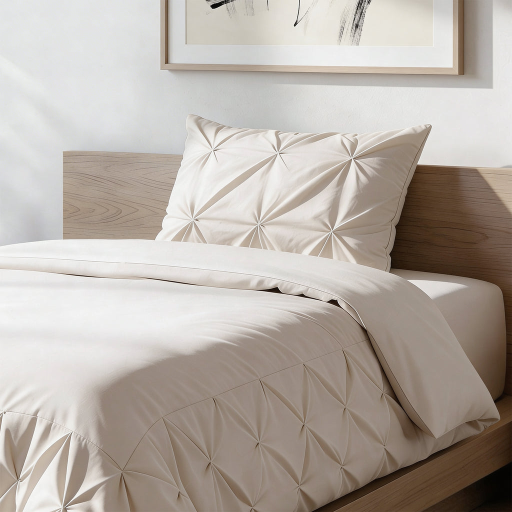 Border Pintuck Beige