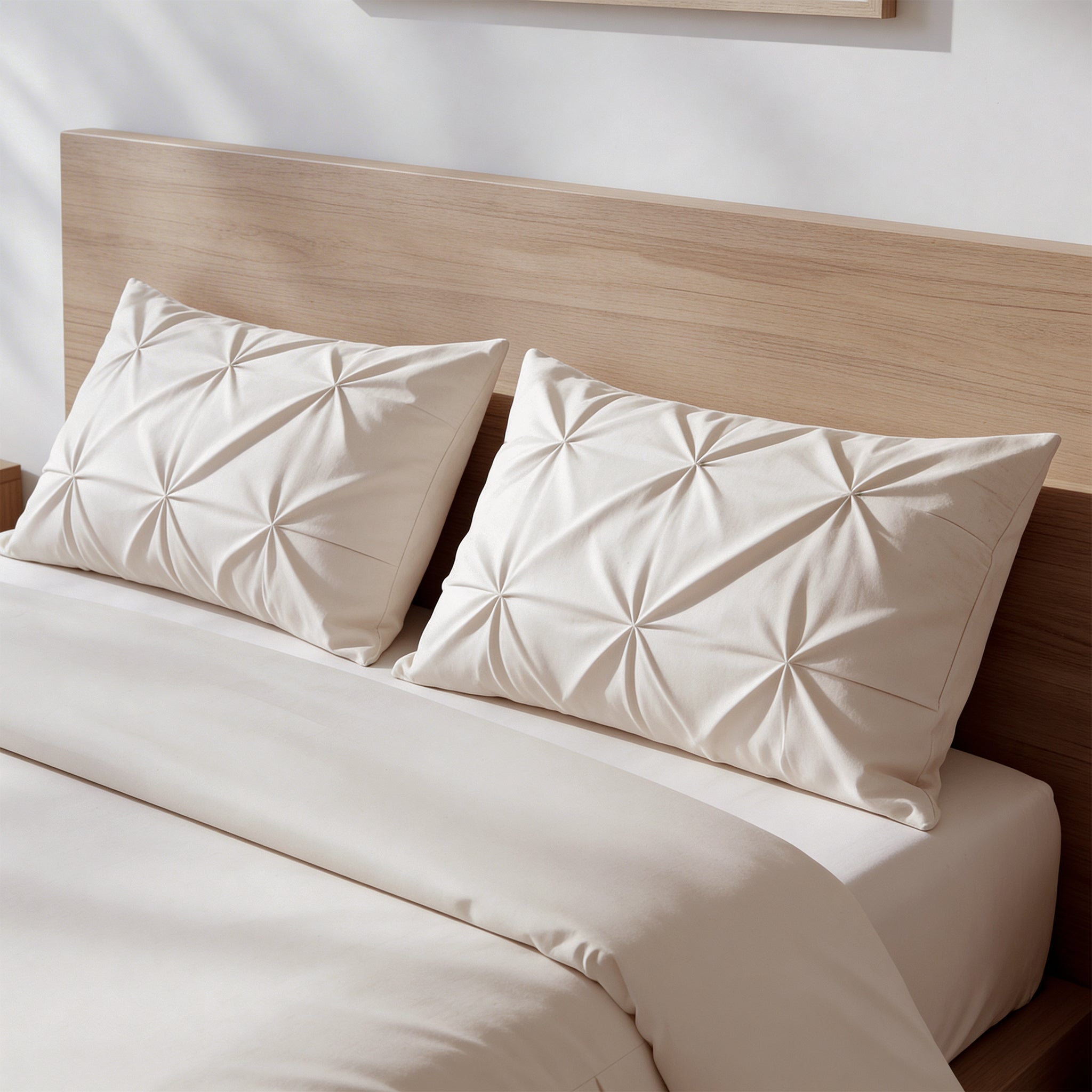 Border Pintuck Beige